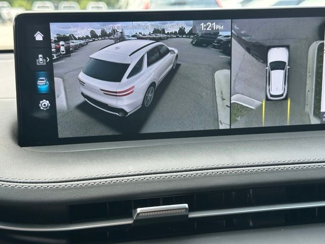 2025 Genesis GV70 2.5T — photo 35 of 43