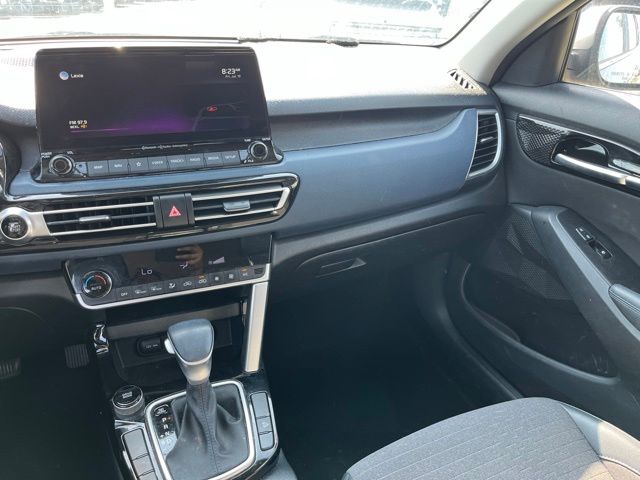 2022 Kia Seltos S — photo 14 of 24