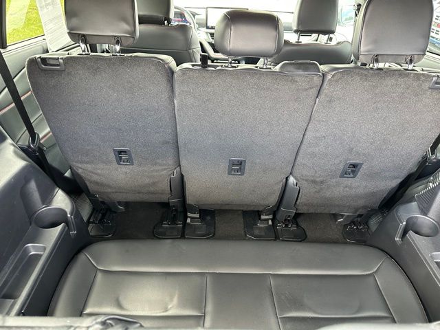 2025 Ford Explorer ST-Line — photo 11 of 31