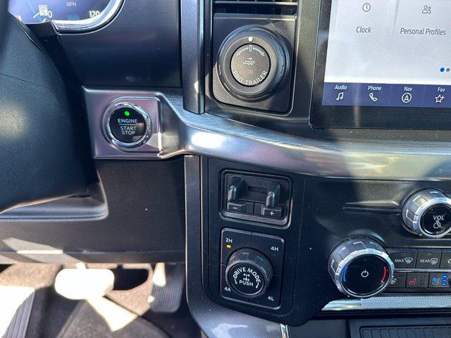 2023 Ford F-150 Lariat — photo 19 of 26