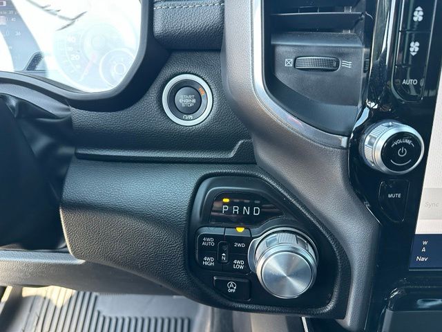 2023 Ram 1500 Laramie — photo 18 of 22
