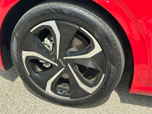 2024 Kia EV6 GT-Line — photo 8 of 37