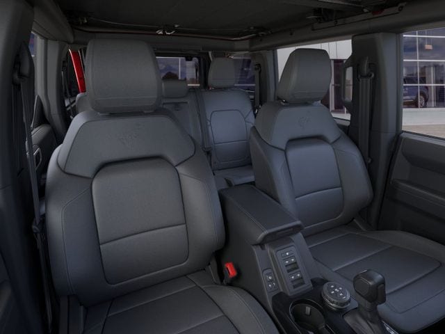 2026 Ford Bronco Outer Banks — photo 10 of 57