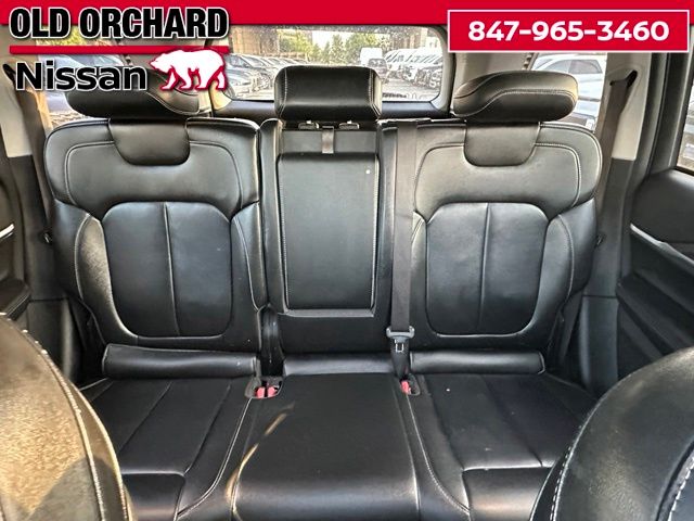 2022 Jeep Grand Cherokee 4xe — photo 13 of 22