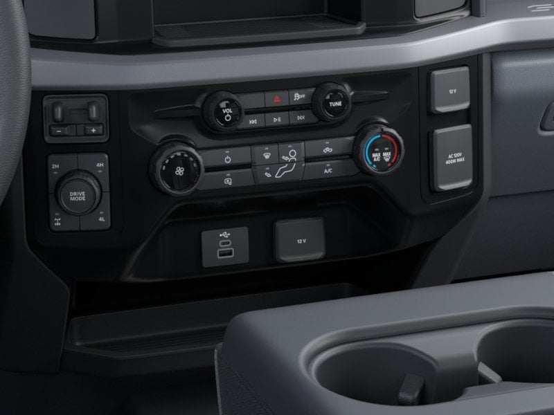 2026 Ford F-350SD XLT — photo 38 of 52