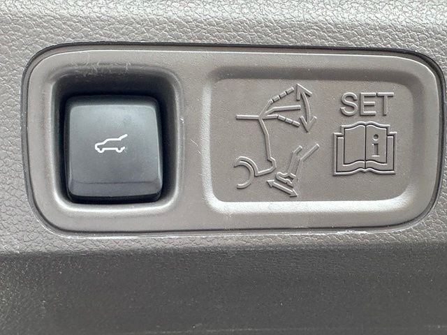 2022 Lincoln Navigator L Reserve — photo 16 of 37
