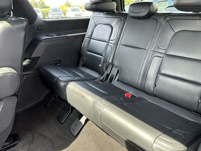 2022 Lincoln Navigator Reserve — photo 18 of 36