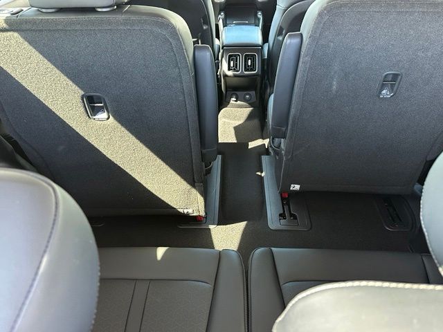2023 Kia Sorento Hybrid EX — photo 13 of 31