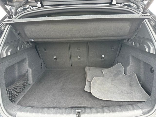 2023 BMW X1 xDrive28i — photo 12 of 28