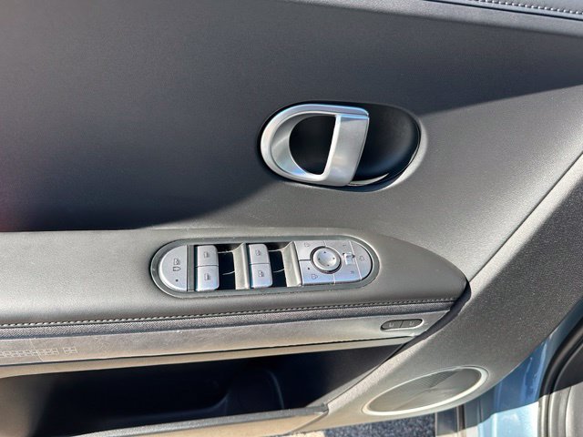 2023 Hyundai IONIQ 5 Limited — photo 22 of 38