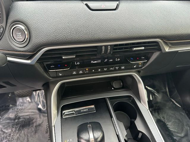 2025 Mazda CX-90 3.3 Turbo Premium — photo 28 of 34