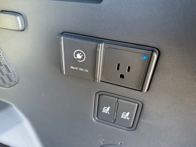2024 Kia EV9 GT-Line — photo 13 of 59