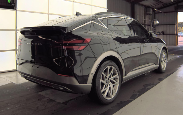 2023 Genesis GV60 Advanced — photo 3 of 8