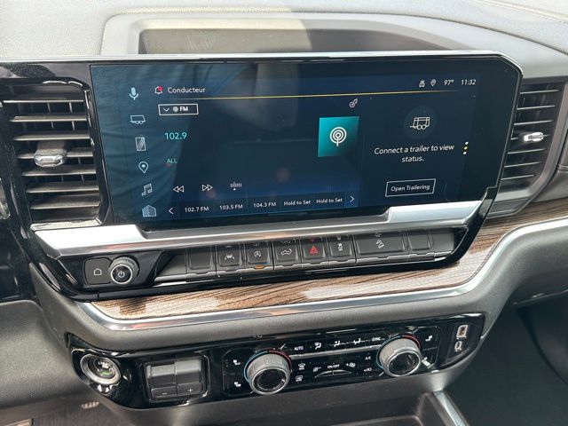 2024 Chevrolet Silverado 1500 RST — photo 20 of 28