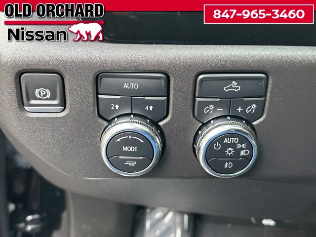 2024 GMC Sierra 1500 Elevation — photo 13 of 22