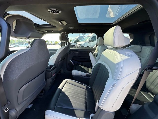 2024 Kia EV9 GT-Line — photo 18 of 59