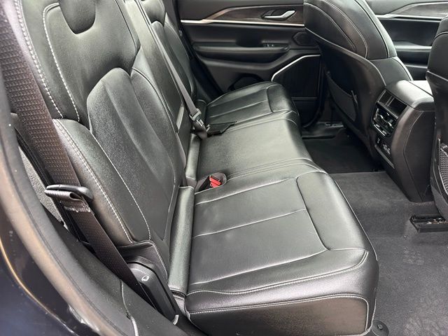 2022 Jeep Grand Cherokee 4xe — photo 10 of 29