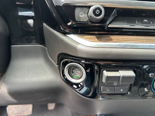 2022 Chevrolet Silverado 1500 RST — photo 17 of 23