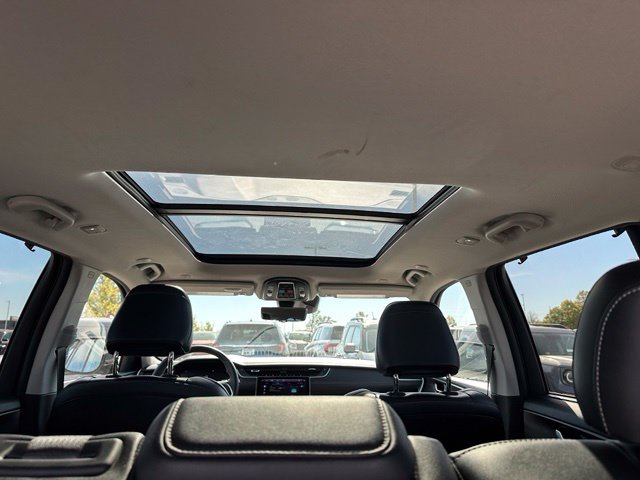 2023 Jeep Grand Cherokee Limited — photo 13 of 37