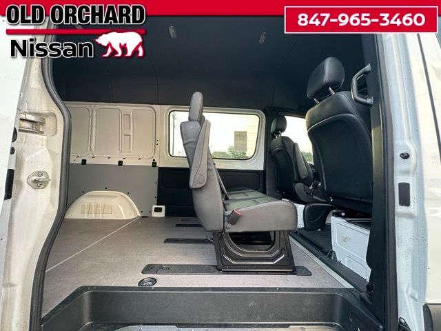 2024 Mercedes-Benz Sprinter 2500 Crew 144 WB — photo 13 of 21