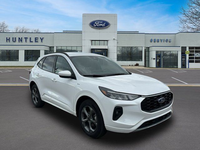2023 Ford Escape ST-Line Select — photo 4 of 30