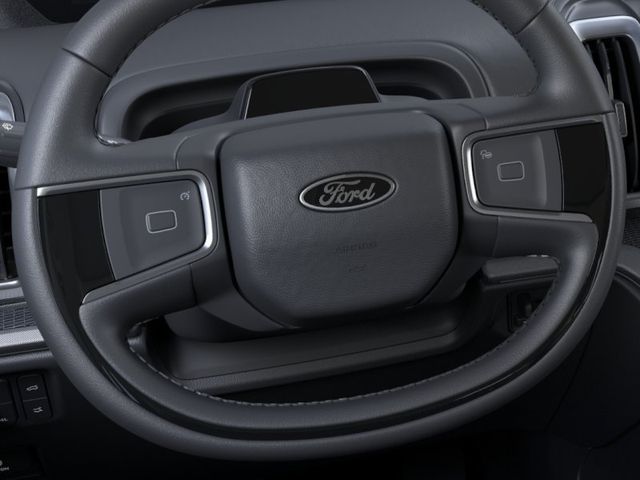 2025 Ford Expedition Platinum — photo 13 of 54