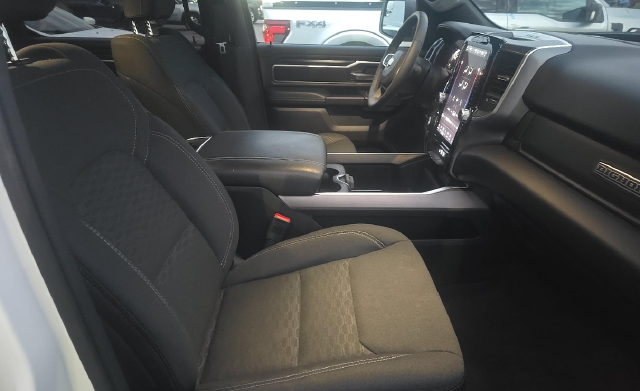 2025 Ram 1500 Big Horn/Lone Star — photo 6 of 9