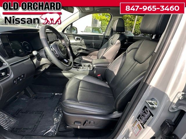 2023 Kia Sorento SX — photo 10 of 22