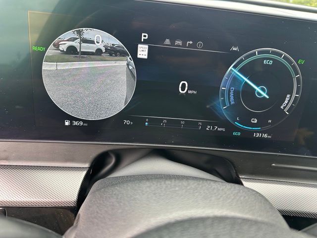 2025 Kia Sportage Hybrid SX Prestige — photo 38 of 39