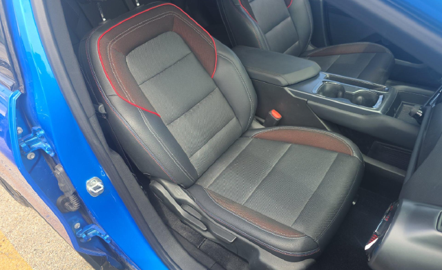 2024 Chevrolet Equinox EV RS — photo 6 of 8