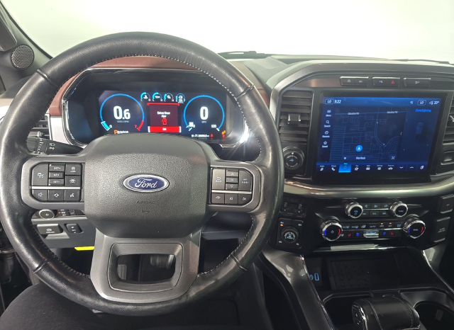 2023 Ford F-150 Lariat — photo 7 of 8