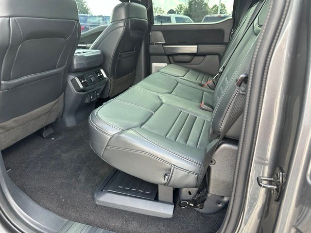 2023 Ford F-150 Platinum — photo 9 of 33