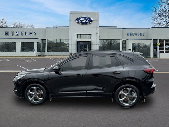 2023 Ford Escape ST-Line Select — photo 7 of 33
