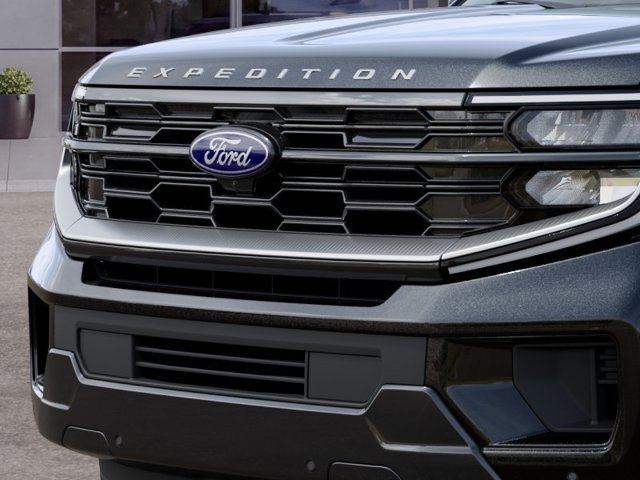 2027 Ford Expedition Max Platinum — photo 18 of 54