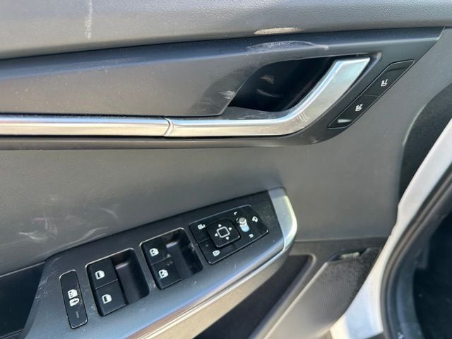 2024 Kia EV6 Wind — photo 18 of 27