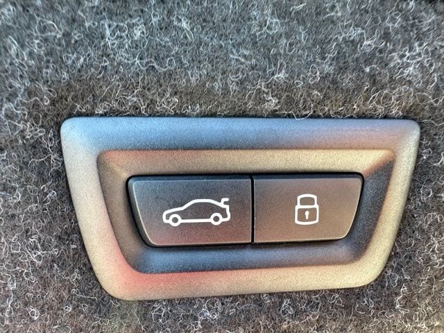 2023 BMW 5 Series 530i xDrive — photo 10 of 42