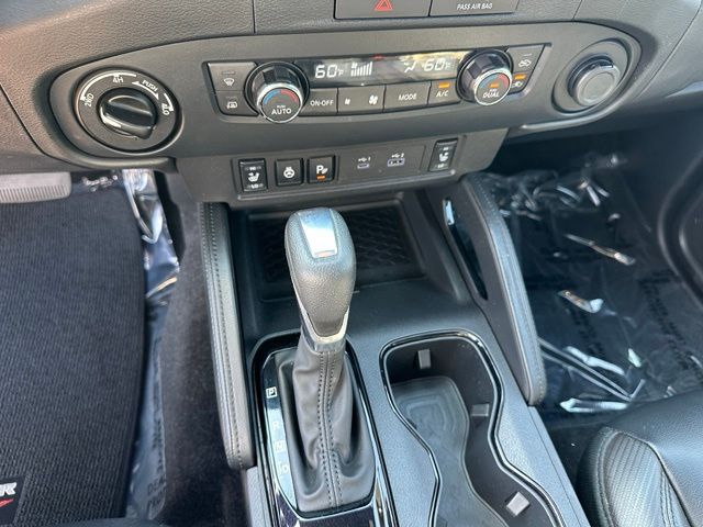 2022 Nissan Frontier PRO-4X — photo 23 of 49