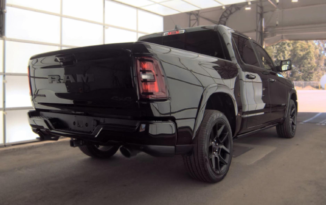 2025 Ram 1500 Laramie — photo 3 of 8