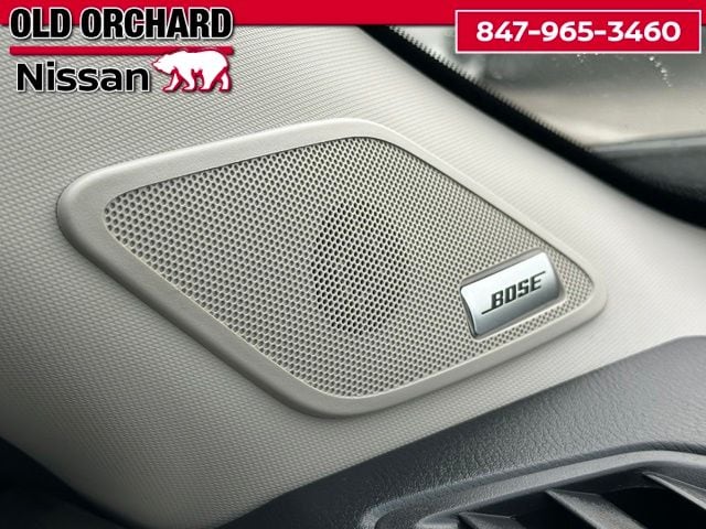 2022 Nissan Pathfinder Platinum — photo 16 of 20