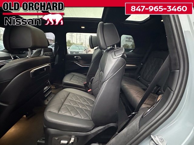 2023 BMW X7 xDrive40i — photo 14 of 23