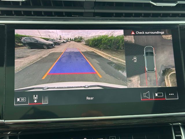 2025 Audi Q7 55 Premium Plus — photo 32 of 34
