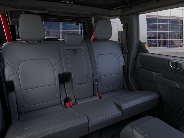 2026 Ford Bronco Outer Banks — photo 11 of 57
