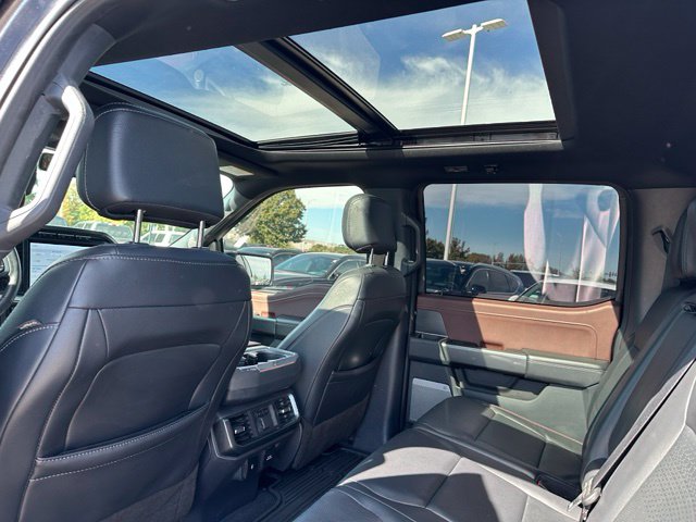 2023 Ford F-150 Lariat — photo 10 of 31