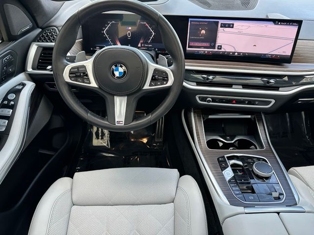 2024 BMW X7 xDrive40i — photo 18 of 34