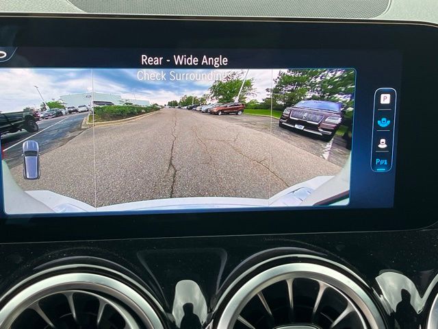 2025 Mercedes-Benz GLB GLB 250 — photo 27 of 30