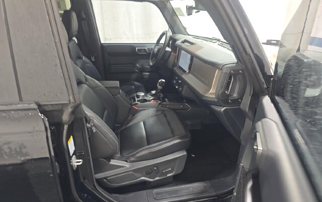 2025 Ford Bronco Outer Banks — photo 7 of 10