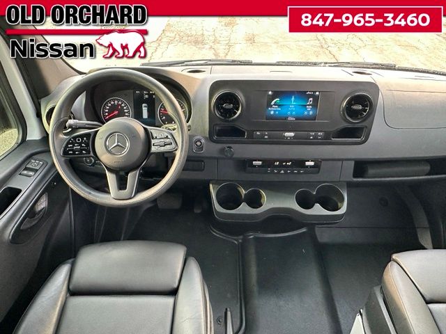 2024 Mercedes-Benz Sprinter 2500 Crew 144 WB — photo 15 of 21