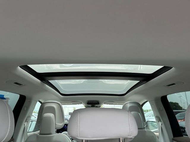 2023 Mercedes-Benz EQE 350 SUV — photo 10 of 31