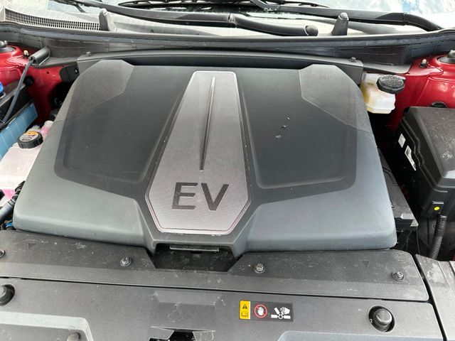 2024 Kia EV6 GT-Line — photo 9 of 37