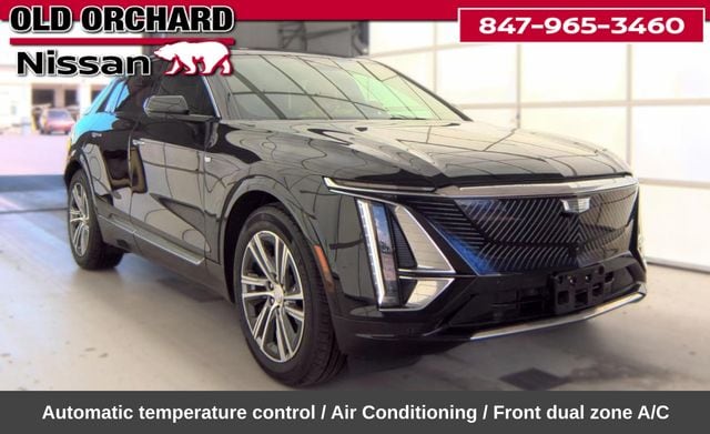 2024 Cadillac Lyriq Luxury — photo 2 of 8